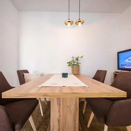 2 Bathrooms, Free Parking Spot, Prt Sea View Дубровник