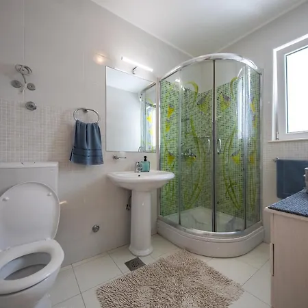 2 Bathrooms, Free Parking Spot, Prt Sea View Apartment