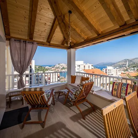 Apartment 2 Bathrooms, Free Parking Spot, Prt Sea View *