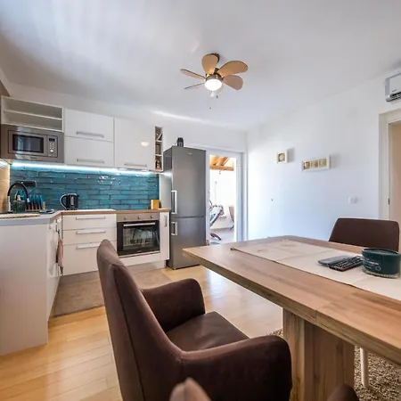 2 Bathrooms, Free Parking Spot, Prt Sea View Apartment Dubrovnik