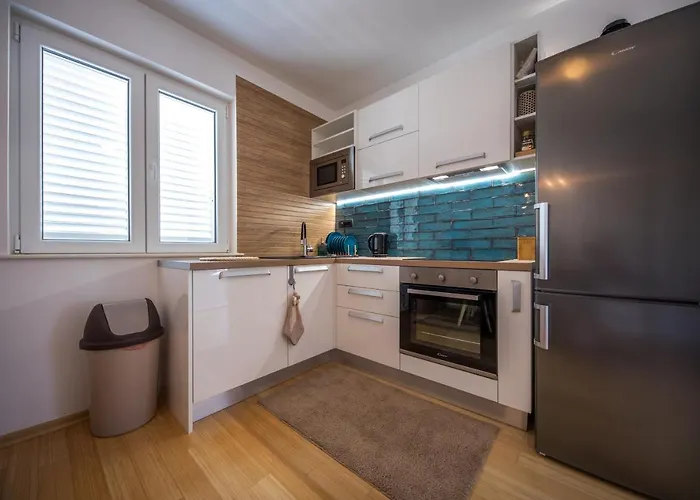 2 Bathrooms, Free Parking Spot, Prt Sea View Apartament