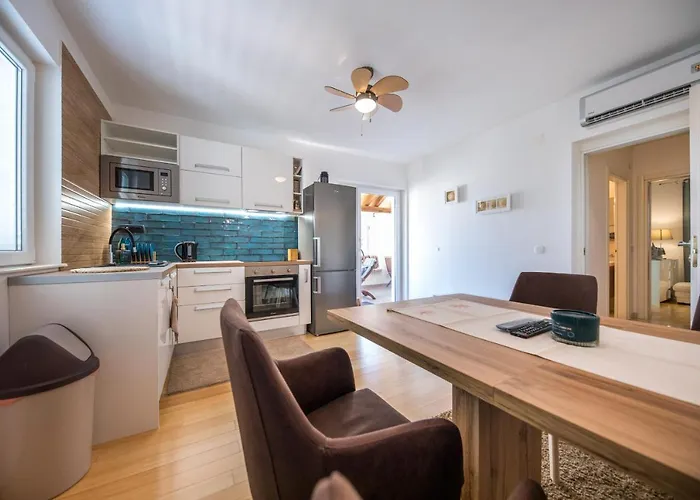 2 Bathrooms, Free Parking Spot, Prt Sea View Apartament Dubrownik